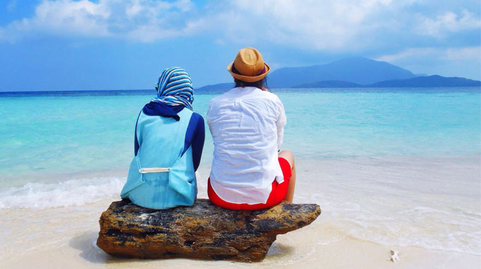 romantic beach holidays in indonesia